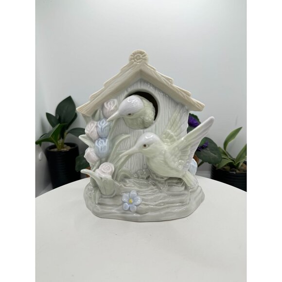Porcelain Birdhouse Night Light Lamp With Cord & Switch - Picture 1 of 12
